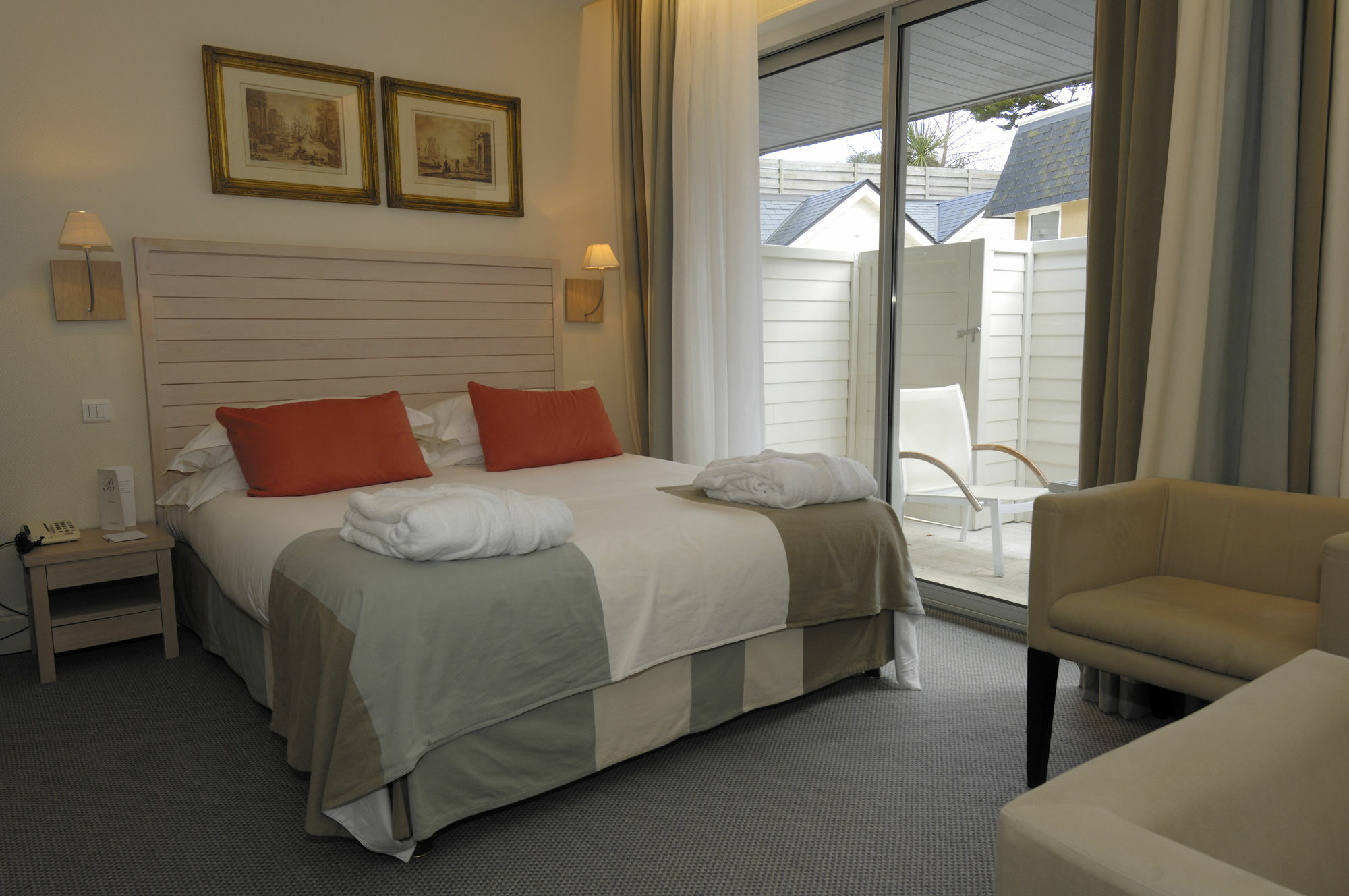 רוסקוף Relais & Chateaux Le Brittany & Spa מראה חיצוני תמונה